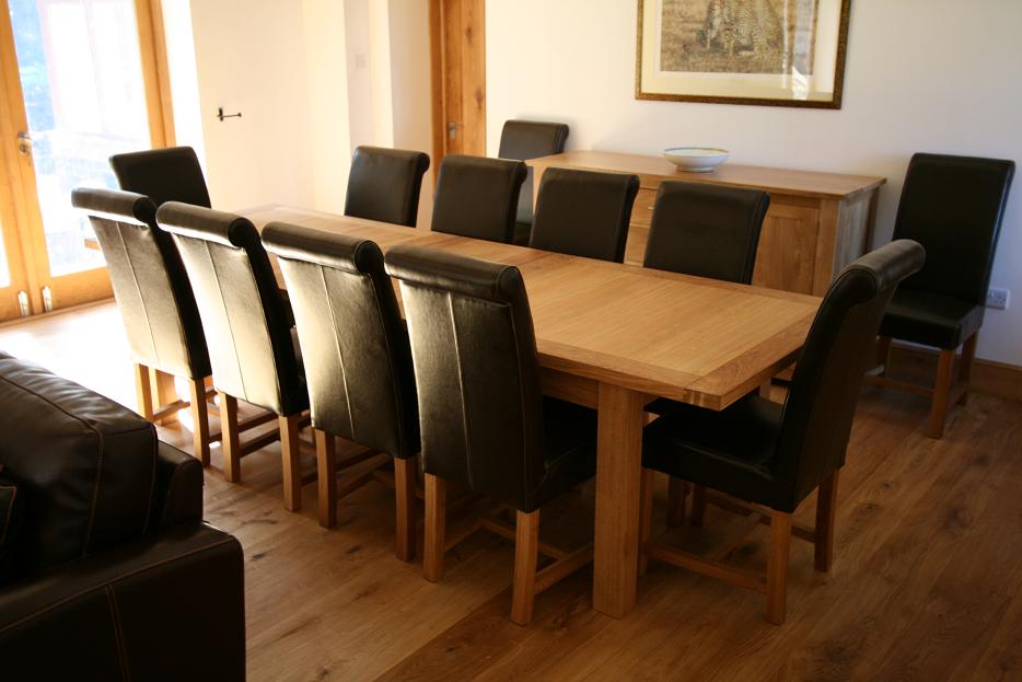 Dining table 10 person